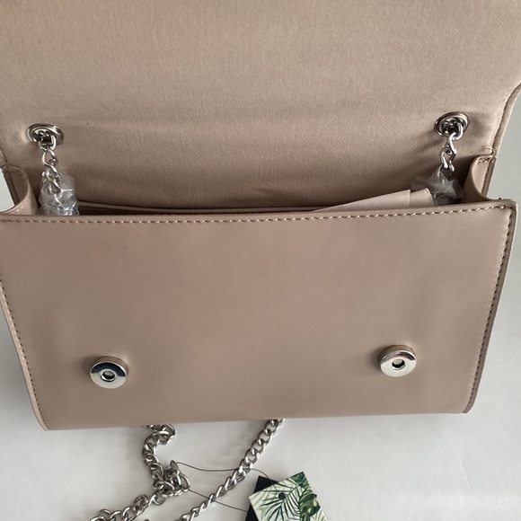 Women’s Metal Fringe Vegan Leather Purse BADGLEY MISCHKA Taupe - Picture 5 of 7